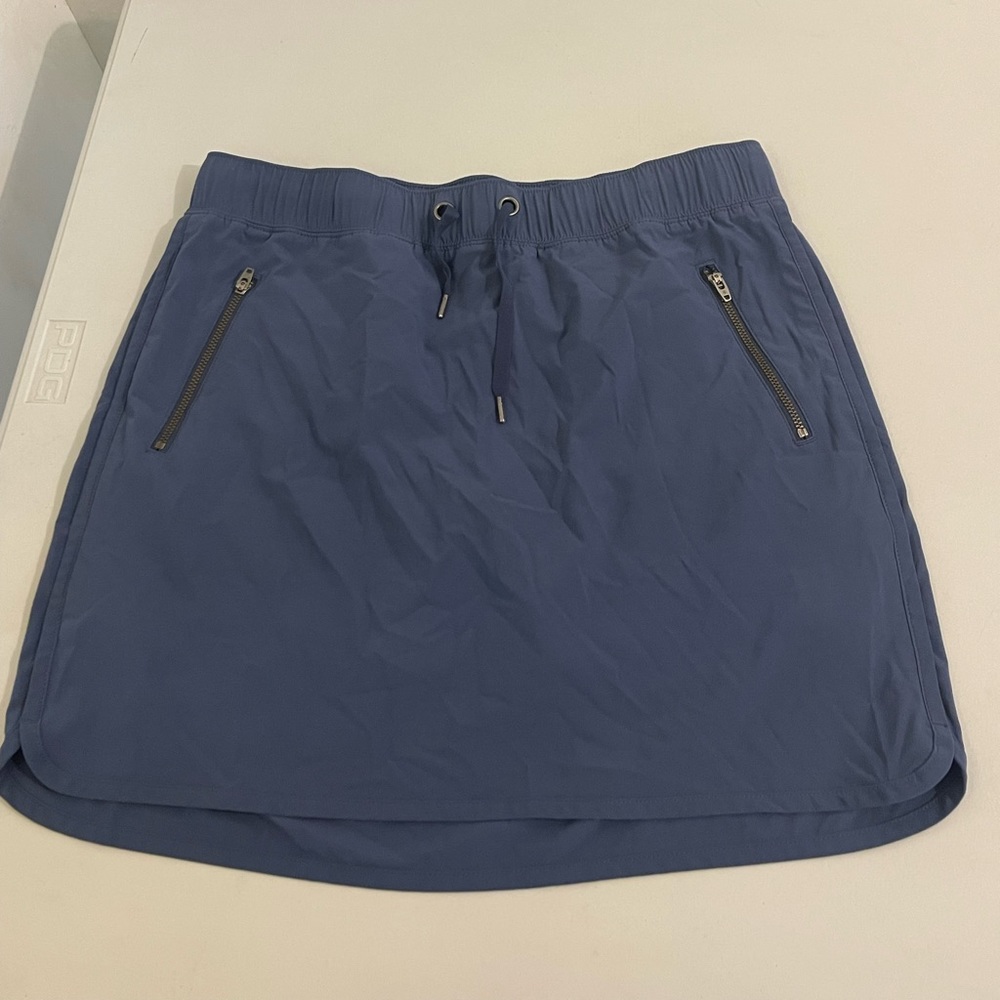 Womens athleta Skort (size medium)